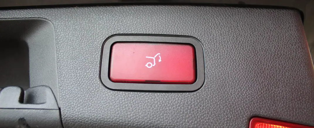 Mercedes-Benz E 250 2010 - 13990 EUR, 245000 km - AUTO.MOTO.pt - 245000km - foto 8 de 48