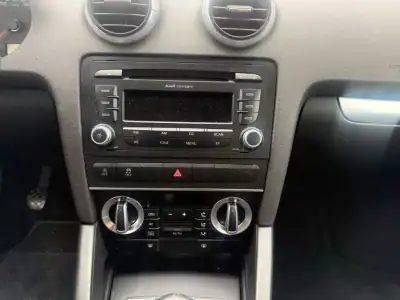 Audi A3 Sportback 2010 - 12250 EUR, 199472 km - AUTO.MOTO.pt - 199472km - foto 11 de 15