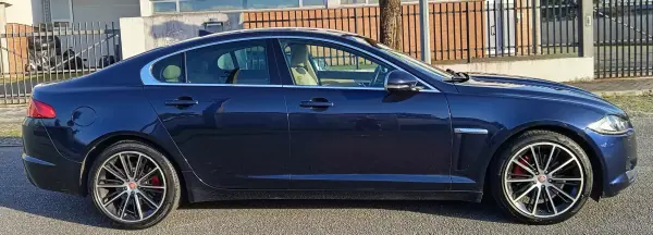 Jaguar XF 2014 - 13990 EUR, 192200 km - AUTO.MOTO.pt - 192200km - foto 4 de 18