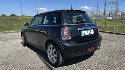 MINI One 2008 - 5950 EUR, 160000 km - AUTO.MOTO.pt - 160000km - foto 8 de 13
