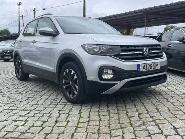 Volkswagen T-Cross 2021 - 17950 EUR, 62537 km - AUTO.MOTO.pt - 62537km - foto 4 de 10