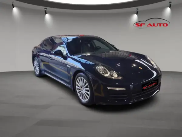 Porsche Panamera 2014 - 55000 EUR, 117234 km - AUTO.MOTO.pt - 117234km - foto 3 de 12