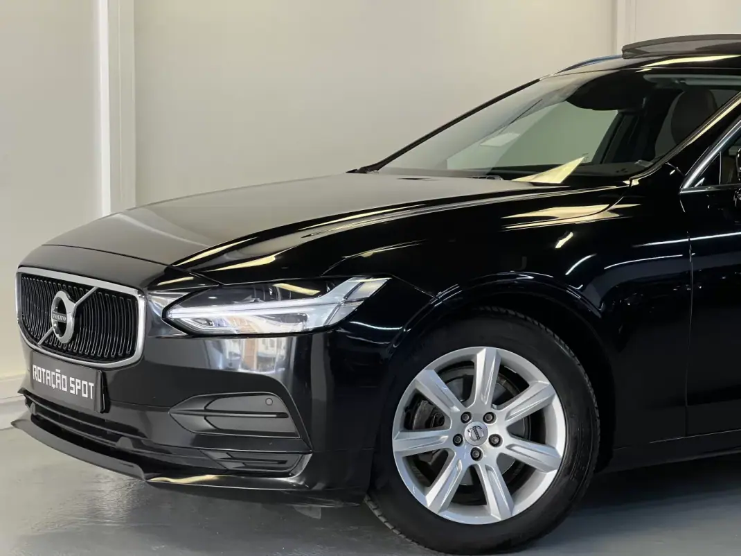 Volvo V90 2018 - 27490 EUR, 160000 km - AUTO.MOTO.pt - 160000km - foto 24 de 53