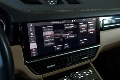 Porsche Cayenne Coupé 2021 - 120000 EUR, 93815 km - AUTO.MOTO.pt - 93815km - foto 15 de 22