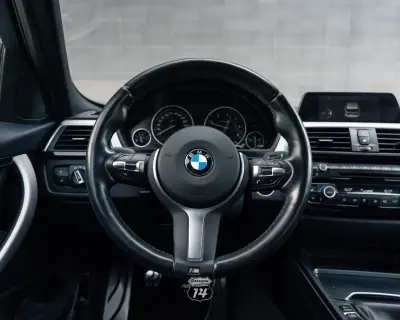 BMW 318 2016 - 23990 EUR, 113550 km - AUTO.MOTO.pt - 113550km - foto 32 de 51