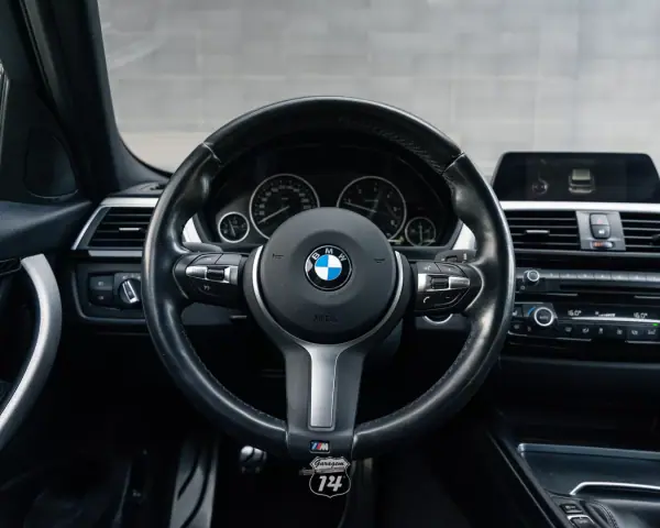 BMW 318 2016 - 22990 EUR, 113550 km - AUTO.MOTO.pt - 113550km - foto 32 de 51