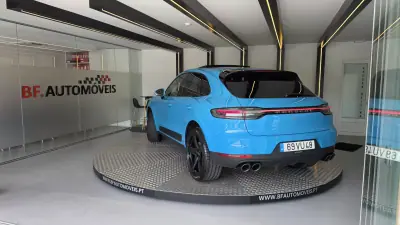 Porsche Macan 2018 - 46900 EUR, 189996 km - AUTO.MOTO.pt - 189996km - foto 3 de 56