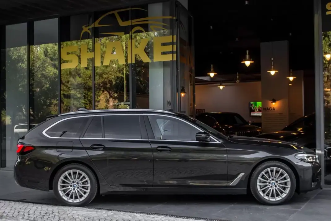 BMW 520 2023 - 31900 EUR, 151246 km - AUTO.MOTO.pt - 151246km - foto 5 de 47