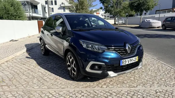 Renault Captur 2018 - 12990 EUR, 149914 km - AUTO.MOTO.pt - 149914km - foto 2 de 44