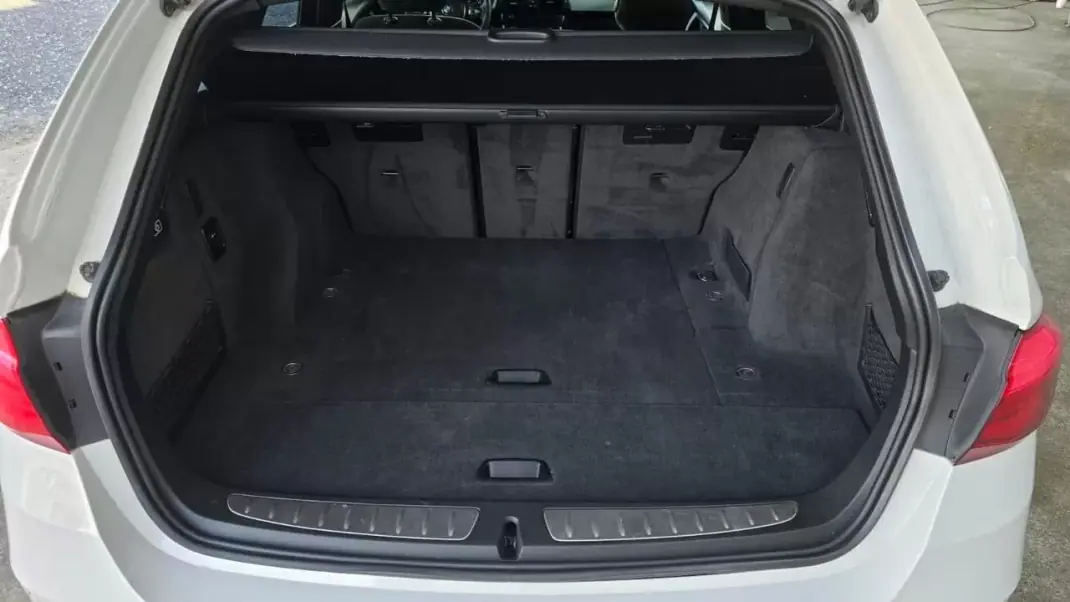 BMW 320 2015 - 17900 EUR, 321926 km - AUTO.MOTO.pt - 321926km - foto 10 de 23