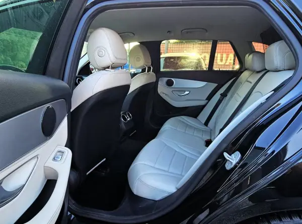 Mercedes-Benz C 180 2015 - 17500 EUR, 240000 km - AUTO.MOTO.pt - 240000km - foto 23 de 29