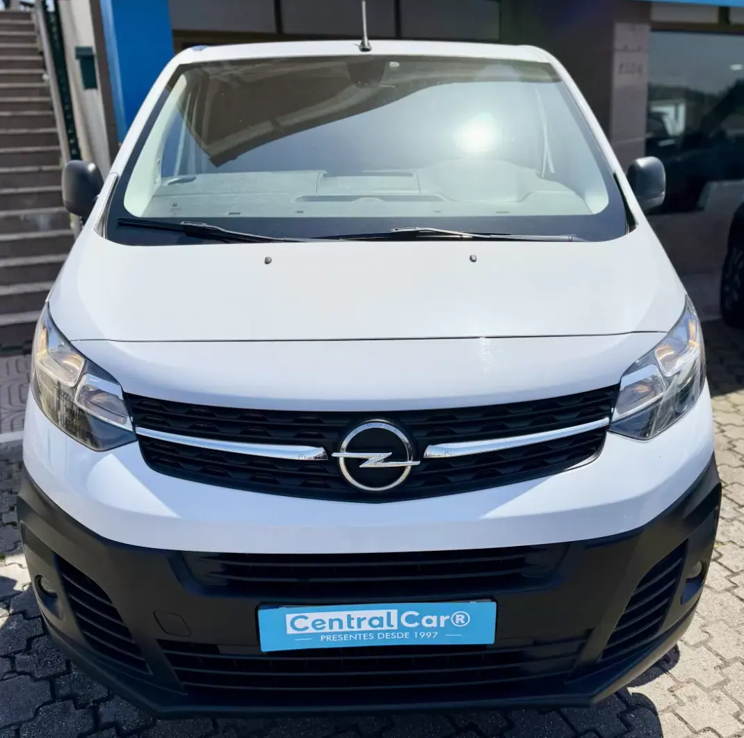 Opel Vivaro 2022 - 32950 EUR, 78000 km - AUTO.MOTO.pt - 78000km - foto 4 de 22