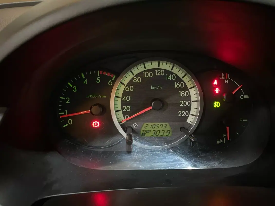Mazda 5 2007 - 5950 EUR, 210000 km - AUTO.MOTO.pt - 210000km - foto 10 de 20