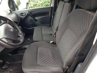 Renault Kangoo 1.5 Dci , 3 Lugares, Iva dedutivel 2016 - 9990 EUR, 102740 km - AUTO.MOTO.pt - 102740km - foto 6 de 10