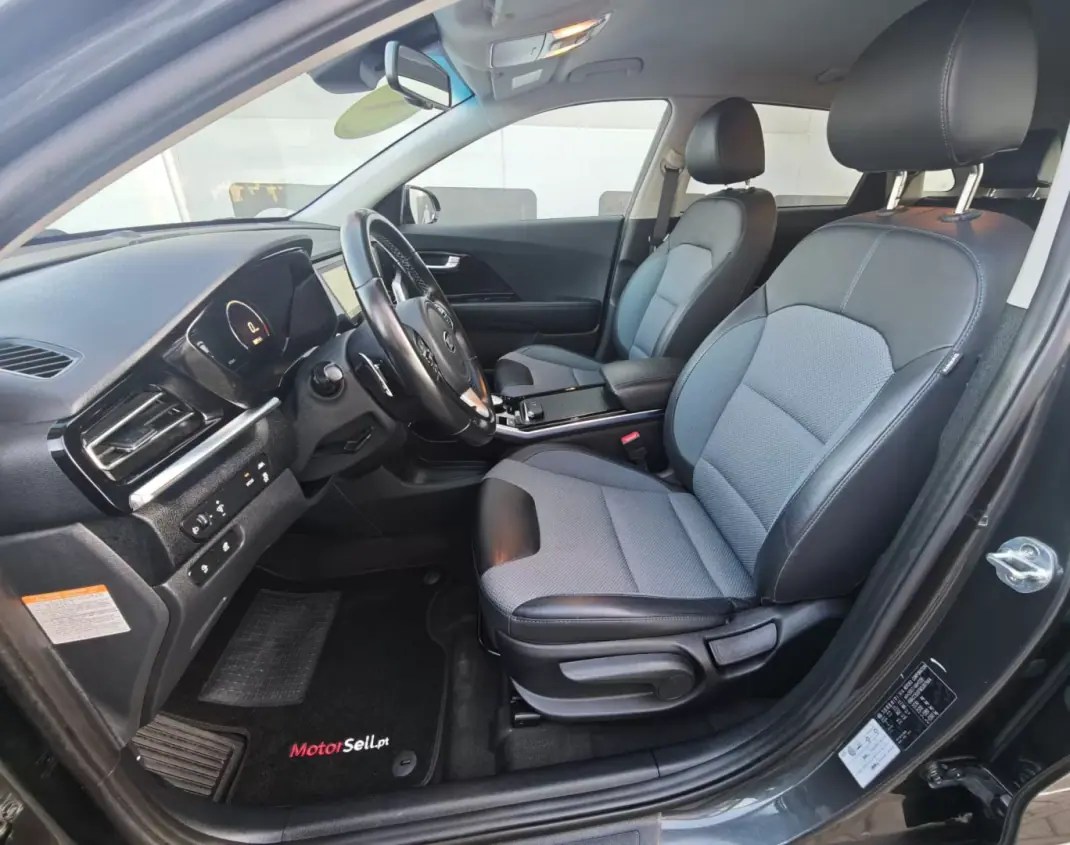 Kia e-Niro 2021 - 24400 EUR, 81000 km - AUTO.MOTO.pt - 81000km - foto 4 de 13