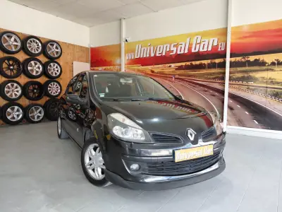 Renault Clio 2005 - 296000km