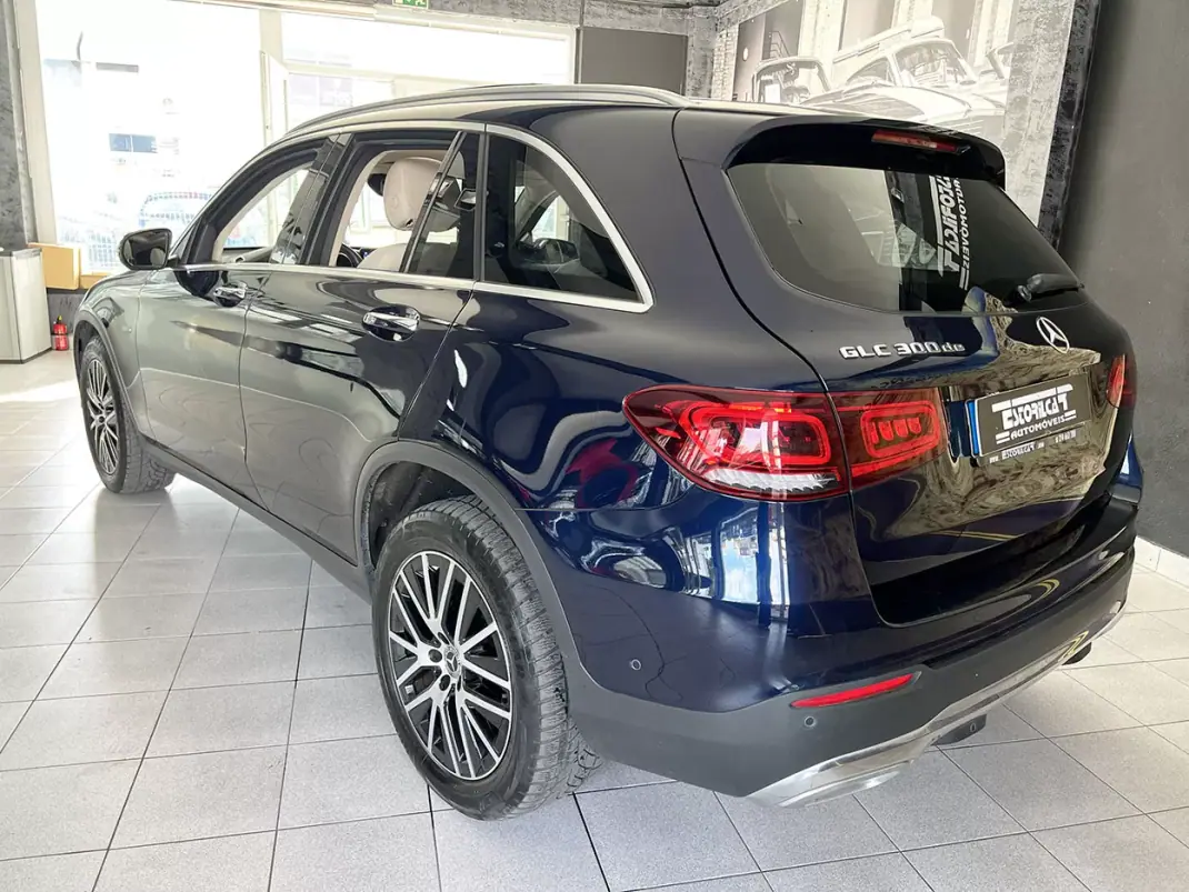 Mercedes-Benz GLC 300 2021 - 39900 EUR, 116839 km - AUTO.MOTO.pt - 116839km - foto 3 de 22
