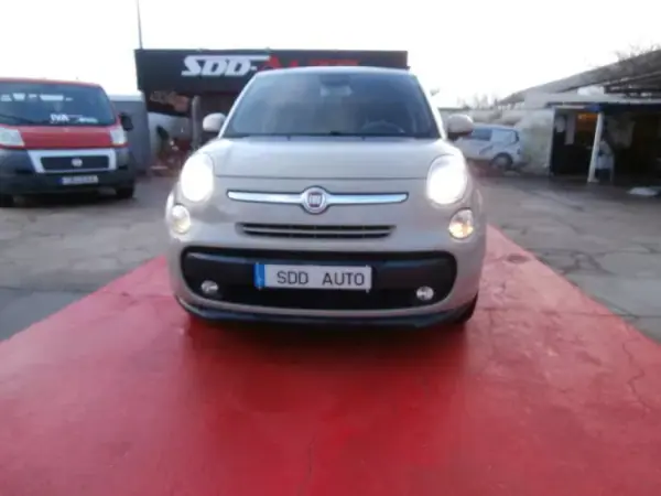 Fiat 500L 2013 - 7500 EUR, 175007 km - AUTO.MOTO.pt - 175007km - foto 2 de 32