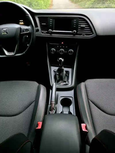 SEAT Leon 2013 - 13990 EUR, 167000 km - AUTO.MOTO.pt - 167000km - foto 18 de 27