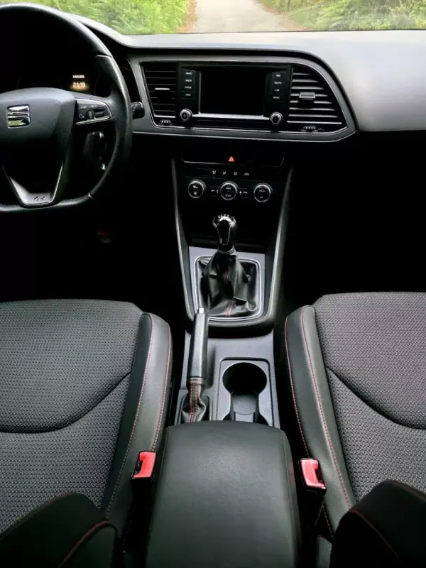 SEAT Leon 2013 - 13990 EUR, 167000 km - AUTO.MOTO.pt - 167000km - foto 18 de 27