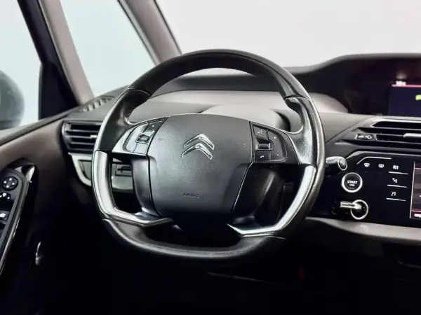 Citroën C4 Grand Picasso 2018 - 11500 EUR, 154000 km - AUTO.MOTO.pt - 154000km - foto 27 de 57