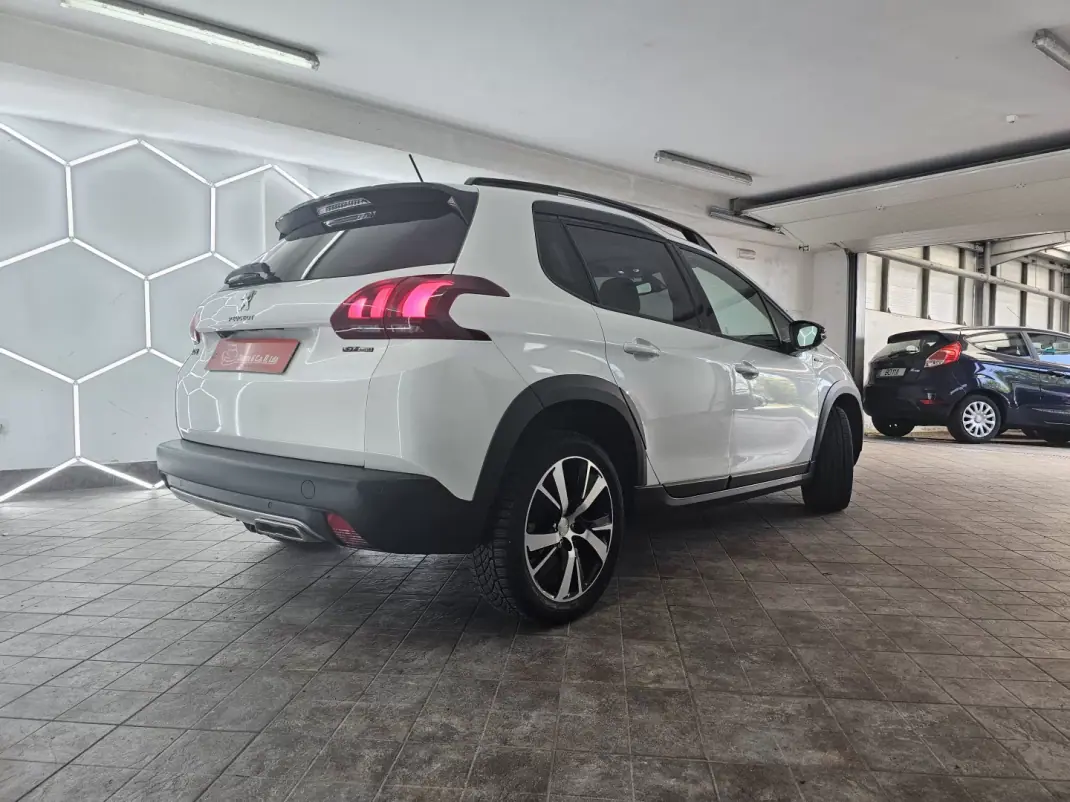 Peugeot 2008 2019 - 12850 EUR, 138694 km - AUTO.MOTO.pt - 138694km - foto 17 de 35