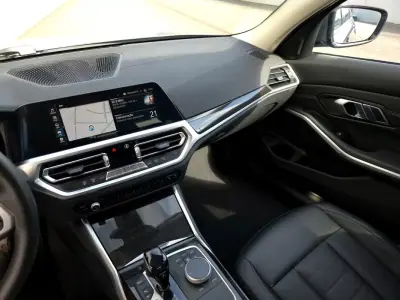 BMW 330 2019 - 28950 EUR, 67500 km - AUTO.MOTO.pt - 67500km - foto 22 de 42