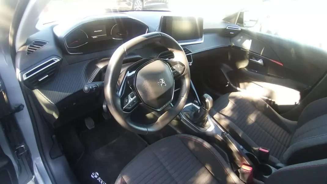 Peugeot 208 2022 - 13565 EUR, 63583 km - AUTO.MOTO.pt - 63583km - foto 34 de 37