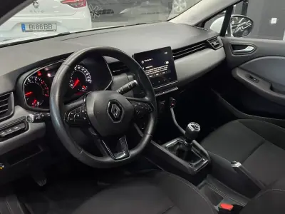 Renault Clio 2020 — foto 6 de 14