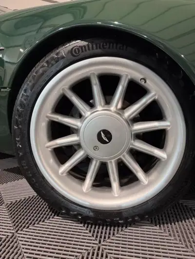 Aston Martin DB7 Vantage Coupé 1997 - 57500 EUR, 41000 km - 41000km - foto 44 de 60