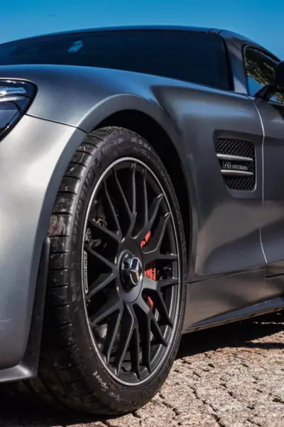 Mercedes-Benz AMG GT 2019 - 197500 EUR, 43000 km - AUTO.MOTO.pt - 43000km - foto 11 de 15