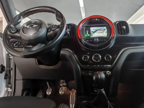 MINI Countryman 2018 - 19990 EUR, 84000 km - AUTO.MOTO.pt - 84000km - foto 20 de 37