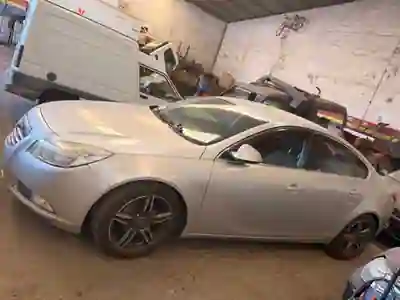 Opel Insignia 2009 - 2750 EUR, 274000 km - foto 2 de 15