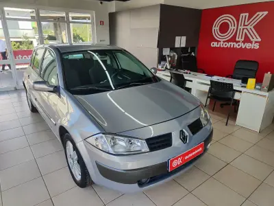 Renault Mégane 2005 - 2950 EUR, 278000 km - AUTO.MOTO.pt - 278000km - foto 2 de 32