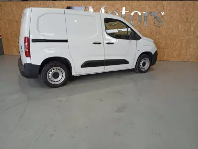 Citroën BERLINGO 1.6hdi 3L AUTOMATICA 2021 - 15750 EUR, 109000 km - AUTO.MOTO.pt - 109000km - foto 6 de 13