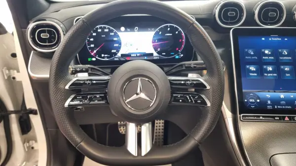 Mercedes-Benz GLC 220 2023 - 63900 EUR, 29182 km - AUTO.MOTO.pt - 29182km - foto 19 de 35