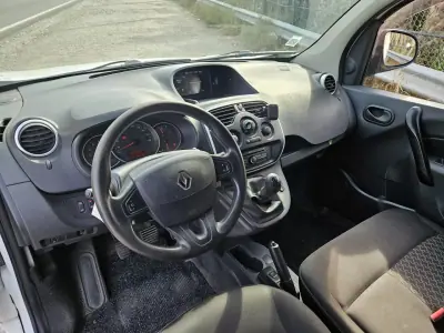 Renault Kangoo 3 Lugares 1.5 DCI IVA Dedutível 2015 - 7990 EUR, 205000 km - AUTO.MOTO.pt - 205000km - foto 11 de 12