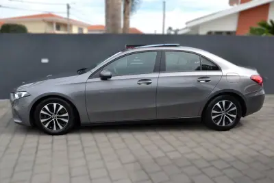 Mercedes-Benz A 200 Limousine 2020 - 23950 EUR, 127521 km - 127521km - foto 2 de 36