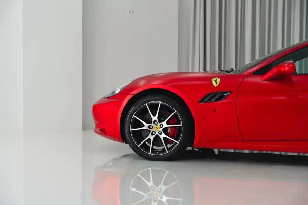 Ferrari California 2010 - 114950 EUR, 60515 km - AUTO.MOTO.pt - 60515km - foto 11 de 37