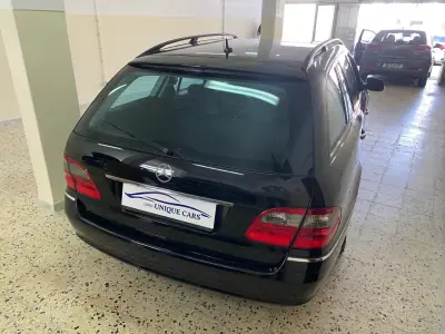 Mercedes-Benz E 220 2006 - 9950 EUR, 281100 km - AUTO.MOTO.pt - 281100km - foto 4 de 16