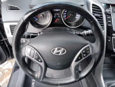 Hyundai i30 2012 - 7250 EUR, 260000 km - AUTO.MOTO.pt - 260000km - foto 29 de 31