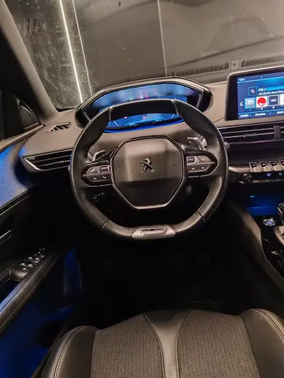 Peugeot 3008 2020 - 19750 EUR, 125731 km - AUTO.MOTO.pt - 125731km - foto 11 de 16