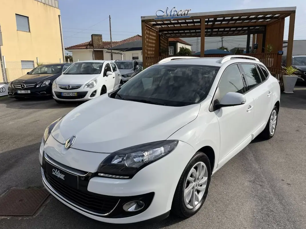 Renault Mégane Sport Tourer 2012 - 6950 EUR, 227000 km - AUTO.MOTO.pt - 227000km - foto 27 de 36