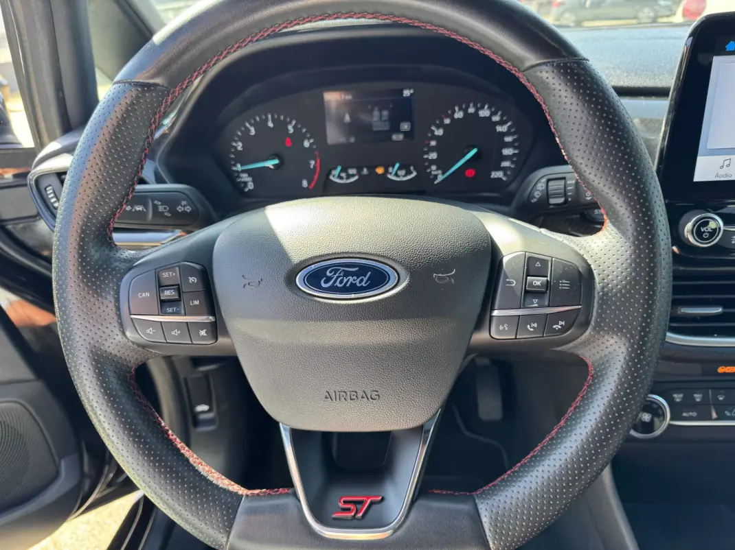 Ford Fiesta 2022 - 14900 EUR, 98000 km - 98000km - foto 15 de 25