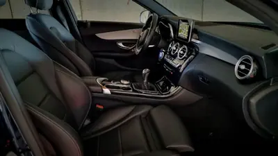 Mercedes-Benz C 220 2018 - 26800 EUR, 147000 km - AUTO.MOTO.pt - 147000km - foto 17 de 29