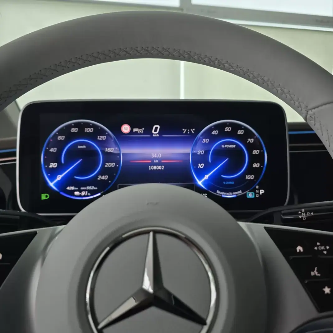 Mercedes-Benz EQE 2023 - 44900 EUR, 108002 km - AUTO.MOTO.pt - 108002km - foto 26 de 40
