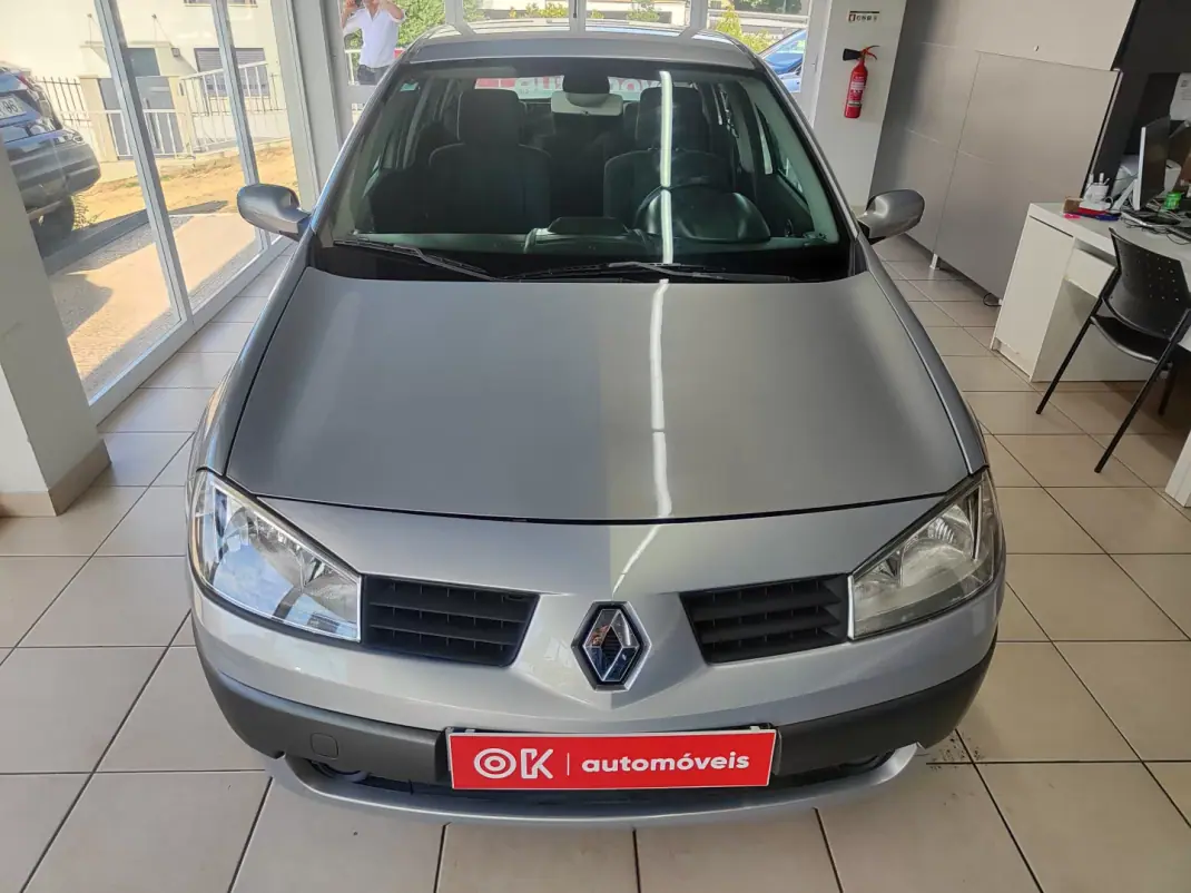Renault Mégane 2005 - 2950 EUR, 278000 km - 278000km - foto 4 de 32