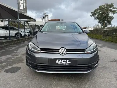 Volkswagen Golf 2019 - 15990 EUR, 95000 km - AUTO.MOTO.pt - 95000km - foto 2 de 27