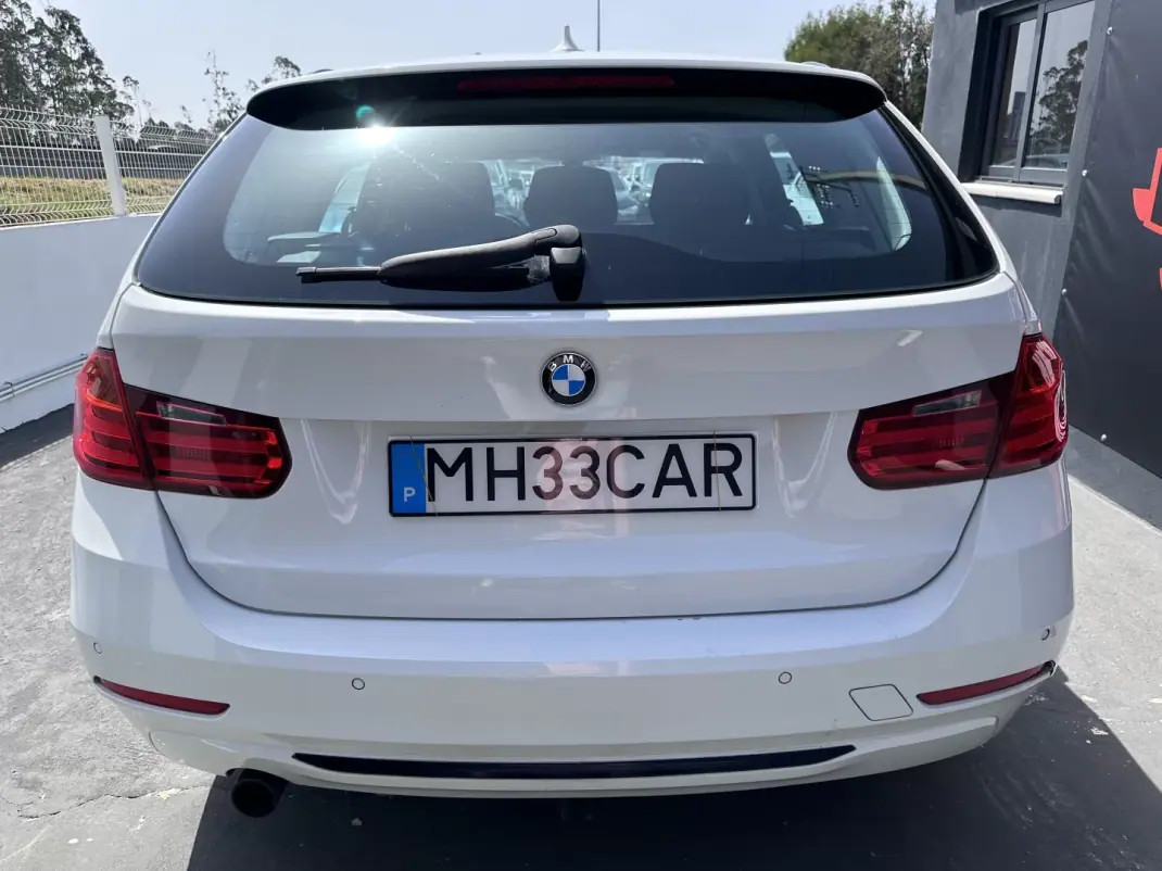 BMW 318 2014 - 12900 EUR, 200000 km - AUTO.MOTO.pt - 200000km - foto 8 de 52