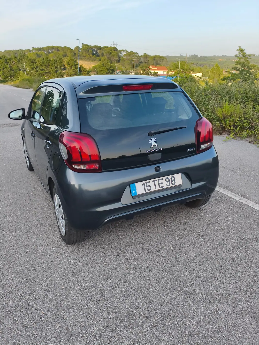 Peugeot 108 2017 - 7500 EUR, 92000 km - 92000km - foto 4 de 10